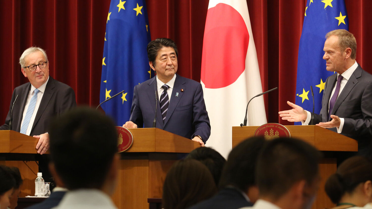 EU And Japan Negotiate Historic Free Trade Agreement TheTrumpet Com   180719 Tusk%2C Shinzo Abe GettyImages 1000567230  